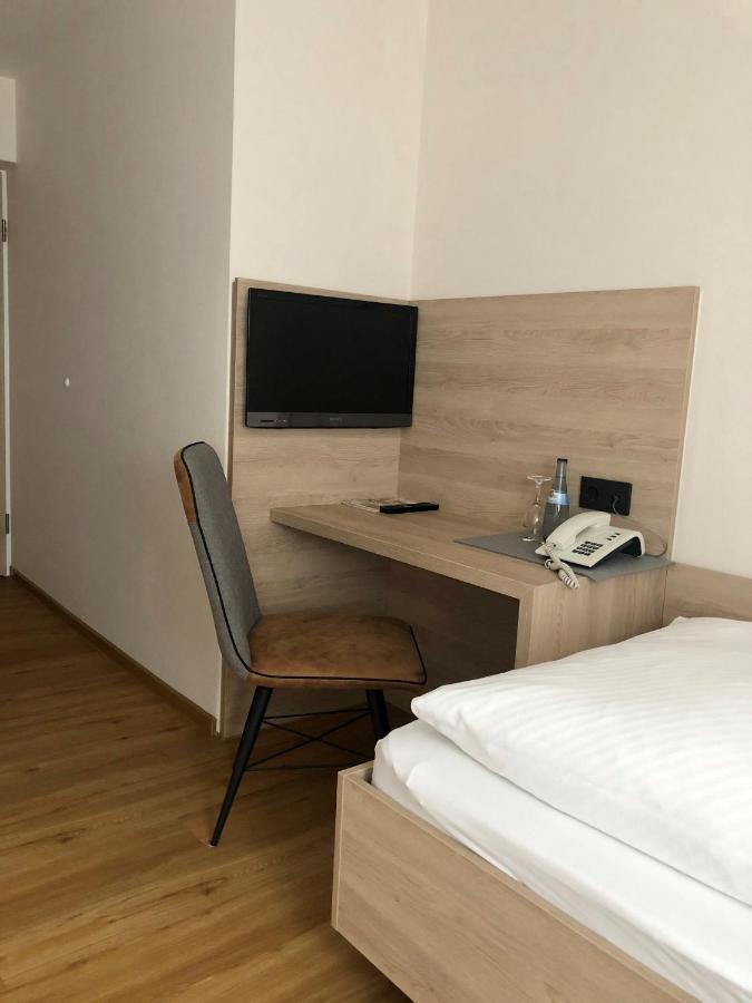 Hotel Koegel Erbach an der Danau Екстер'єр фото